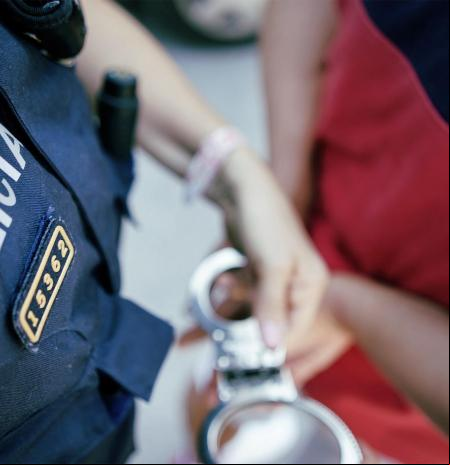 Detenido en Mollet por amenazar a los vecinos y provocar incendios e inundaciones