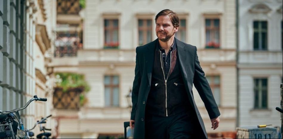 Daniel Brühl debuta como director en una insólita Berlinale virtual por la pandemia
