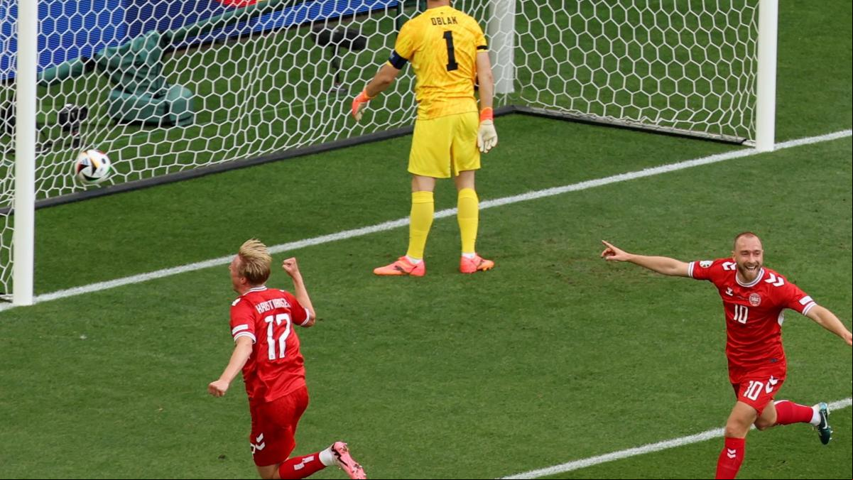 El emotivo gol de Eriksen solo vale un punto