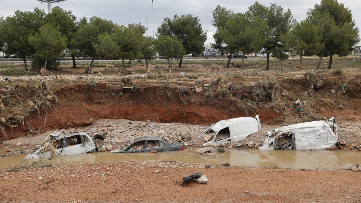 El Consell crea nuevas ayudas dana por pérdida de vehículos industriales y abre las de turismo