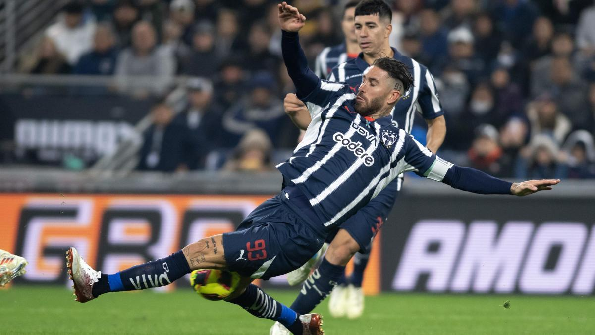 Feliz debut de Sergio Ramos con los Rayados de Monterrey