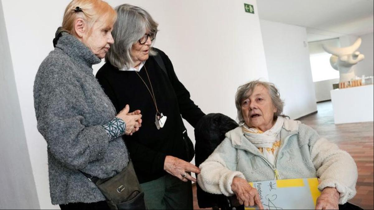 “Algunos profesores se reían de mí”, así fueron las primeras exposiciones de tres artistas consagradas