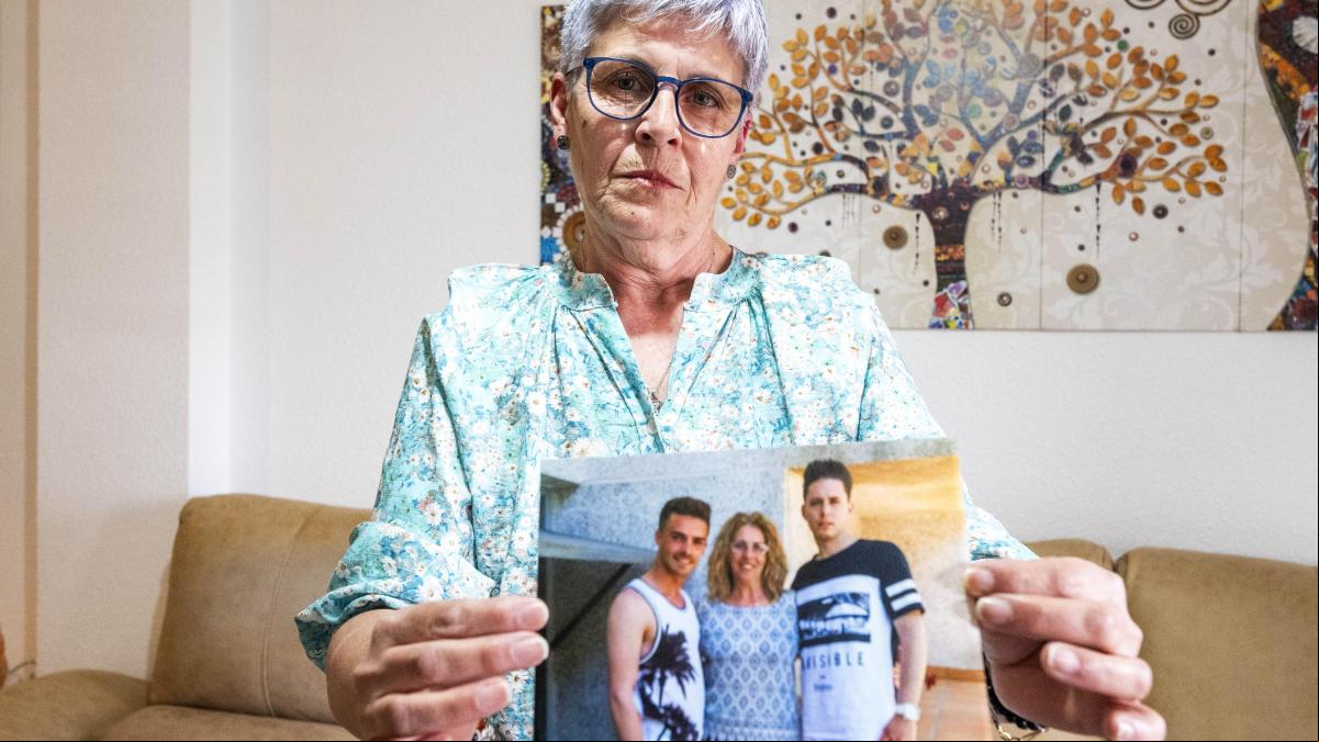 Una mujer halla a su hijo 43 años después de que le aseguraran que nació muerto