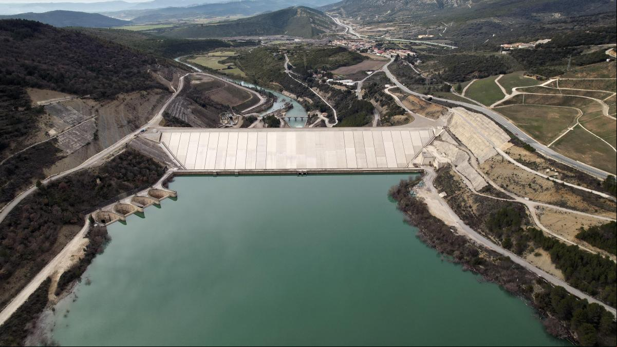 El embalse interminable: 47 millones más para asegurar la ladera de Yesa