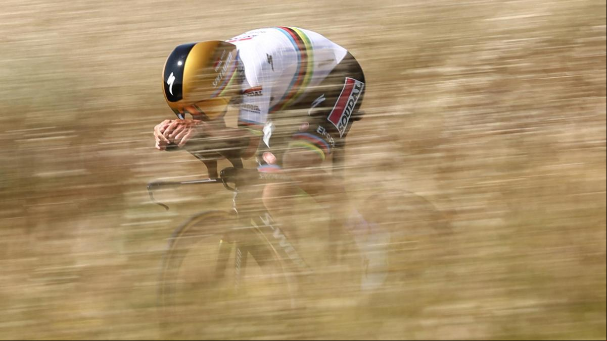 Pogacar no da la talla ante un fenomenal Evenepoel en la contrarreloj del Dauphiné Pogacar no da la talla ante un fenomenal Evenepoel en la contrarreloj del Dauphiné