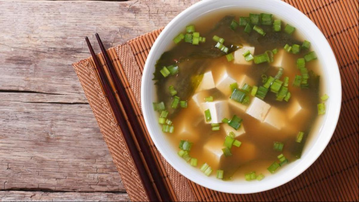Cómo hacer sopa de miso: receta fácil y sana
