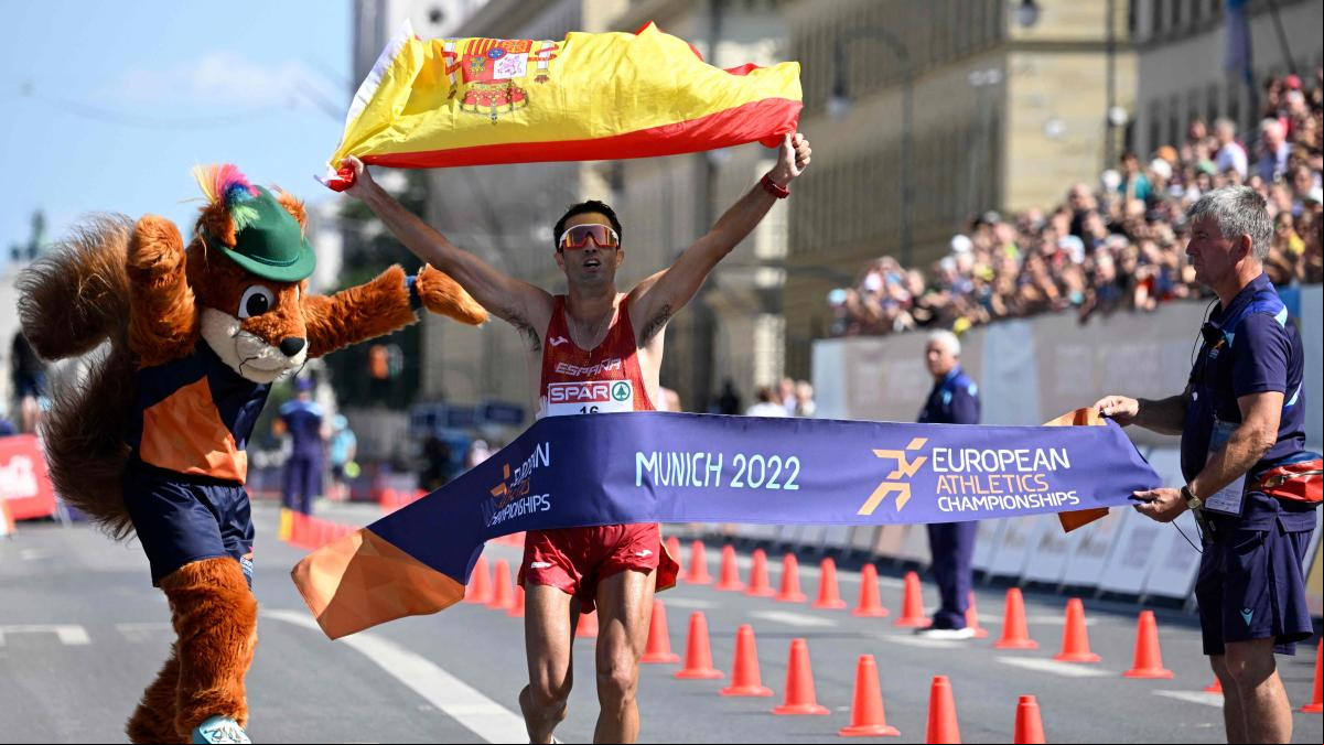 Exhibición de Miguel Ángel López y plata de mérito de Raquel González en los 35 km marcha