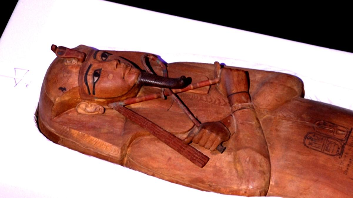 El majestuoso sarcófago de madera de Ramsés II viaja excepcionalmente a París