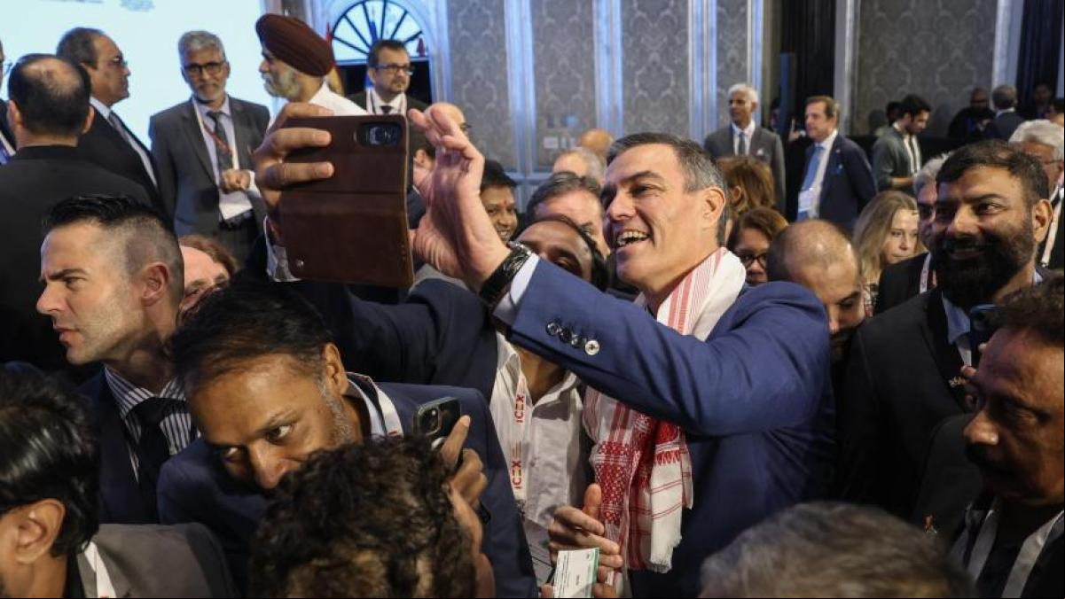 Sánchez planta cara a las adversidades de la coalición: “Las izquierdas se volverán a presentar en el 2027 y seguiremos gobernando”