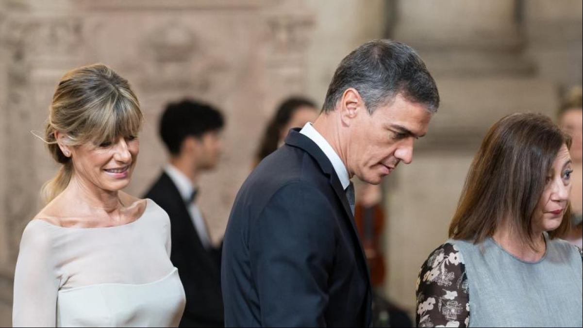 Peinado rastrea las cuentas de Begoña Gómez y reclama el régimen económico con Sánchez