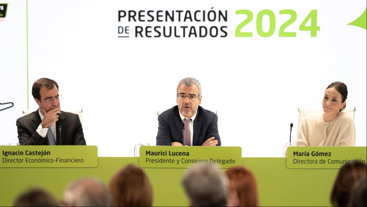 Aena gana un récord de 1.934 millones y prevé elevar un 3,4% los pasajeros en España