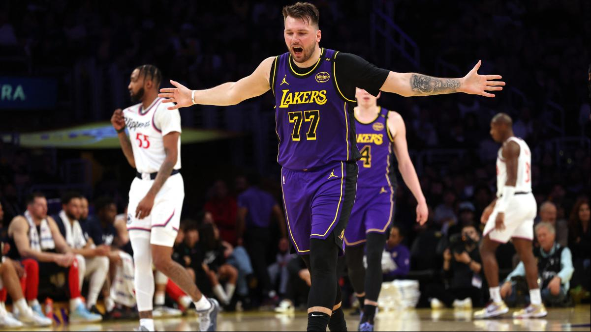 Doncic se regala el derbi ante Clippers por su cumpleaños y los Cavs asaltan Boston