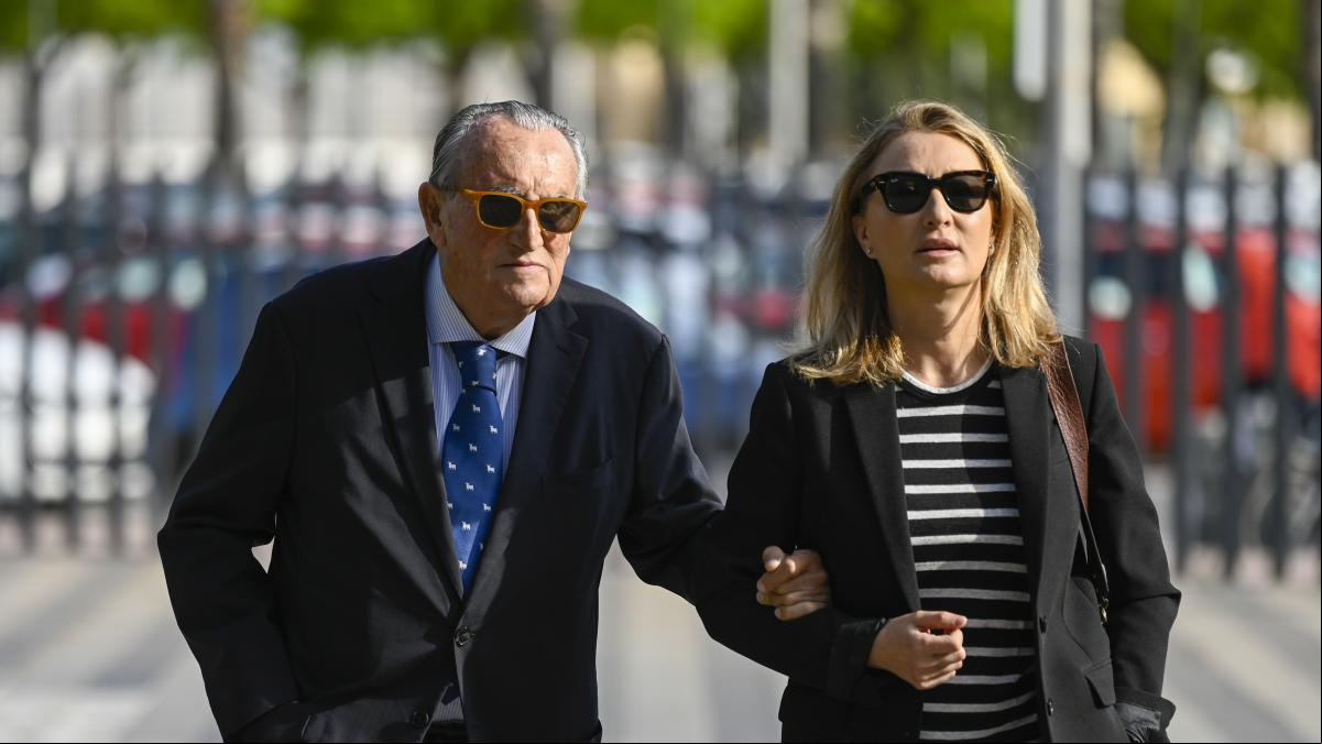 Carlos Fabra al jurado: “No tengo donde caerme muerto” Carlos Fabra al jurado: “No tengo donde caerme muerto”