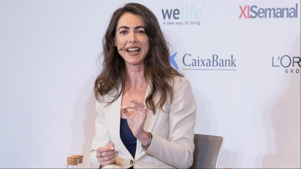 Esmeralda Gómez, experta en salud financiera: “Si todos decidiésemos sacar dinero a la vez se produciría el pánico bancario. Nosotros somos millones y los bancos son apenas un puñado, pero el poder está en su tejado”