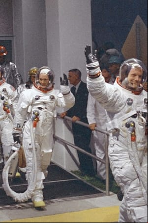 On Camera: Fifteen Apollo Astronauts and Their Experience of a Lifetime