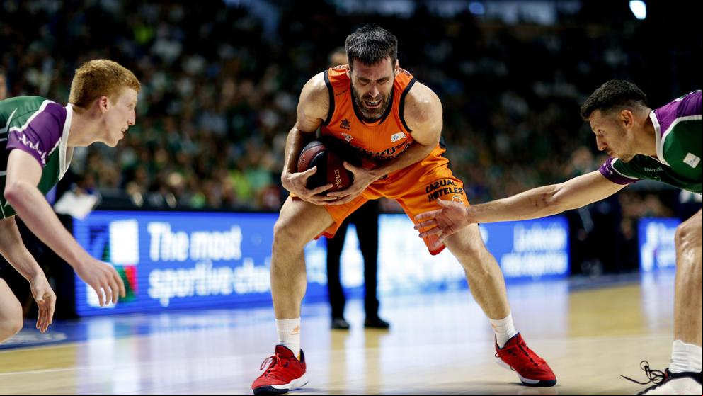 El Valencia salva la eliminatoria y se la jugará en La Fonteta