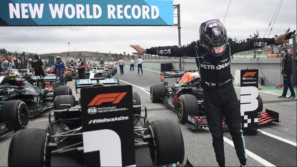Hamilton supera a Schumacher como piloto con más victorias