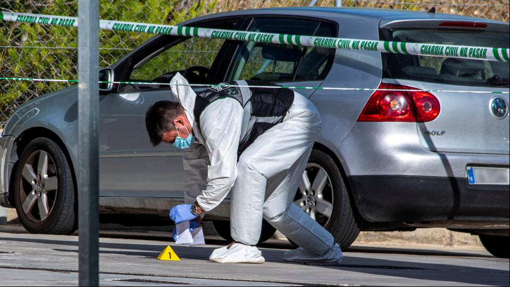 Un hombre y una mujer hallados muertos a tiros de escopeta en un coche en Calvià